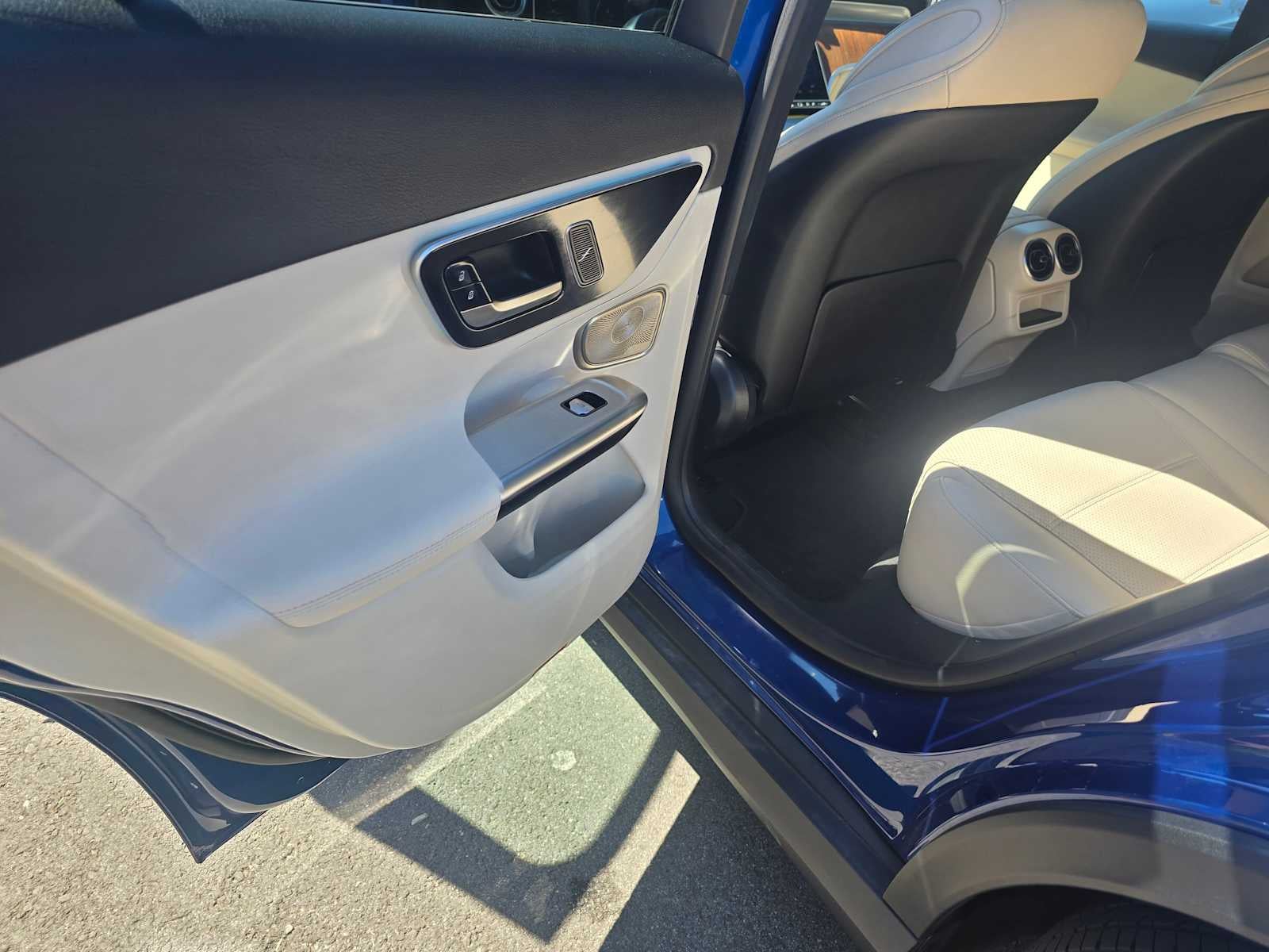 2025 Mercedes-Benz GLC 350e 4MATIC® SUV