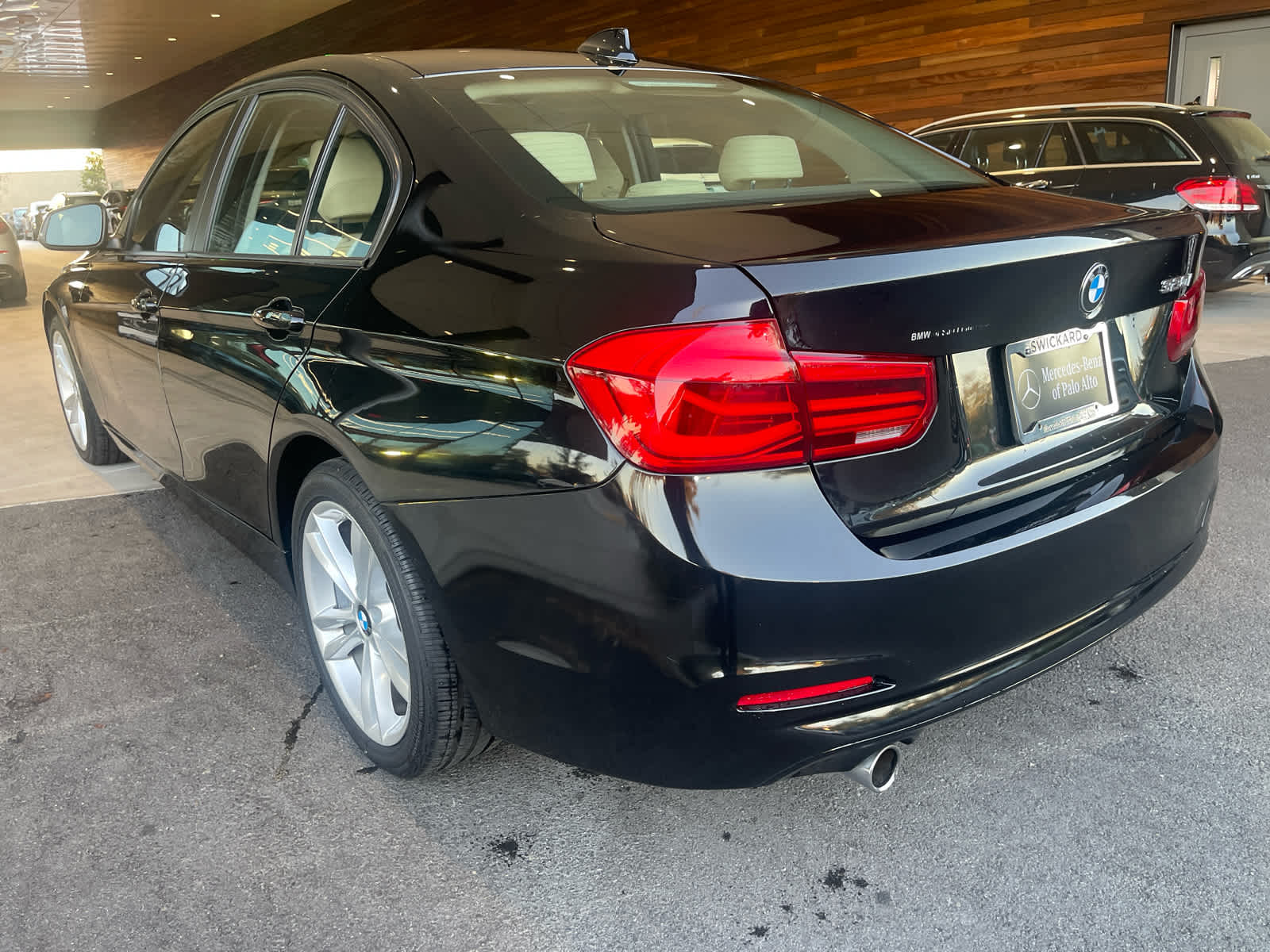 2018 BMW 320i 320i