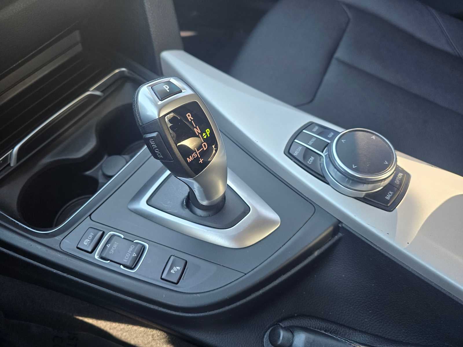 2018 BMW 320i xDrive 320i xDrive