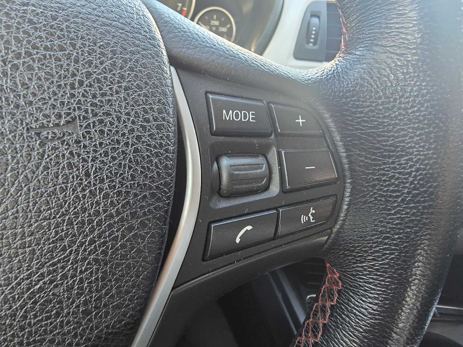 2018 BMW 320i xDrive 320i xDrive