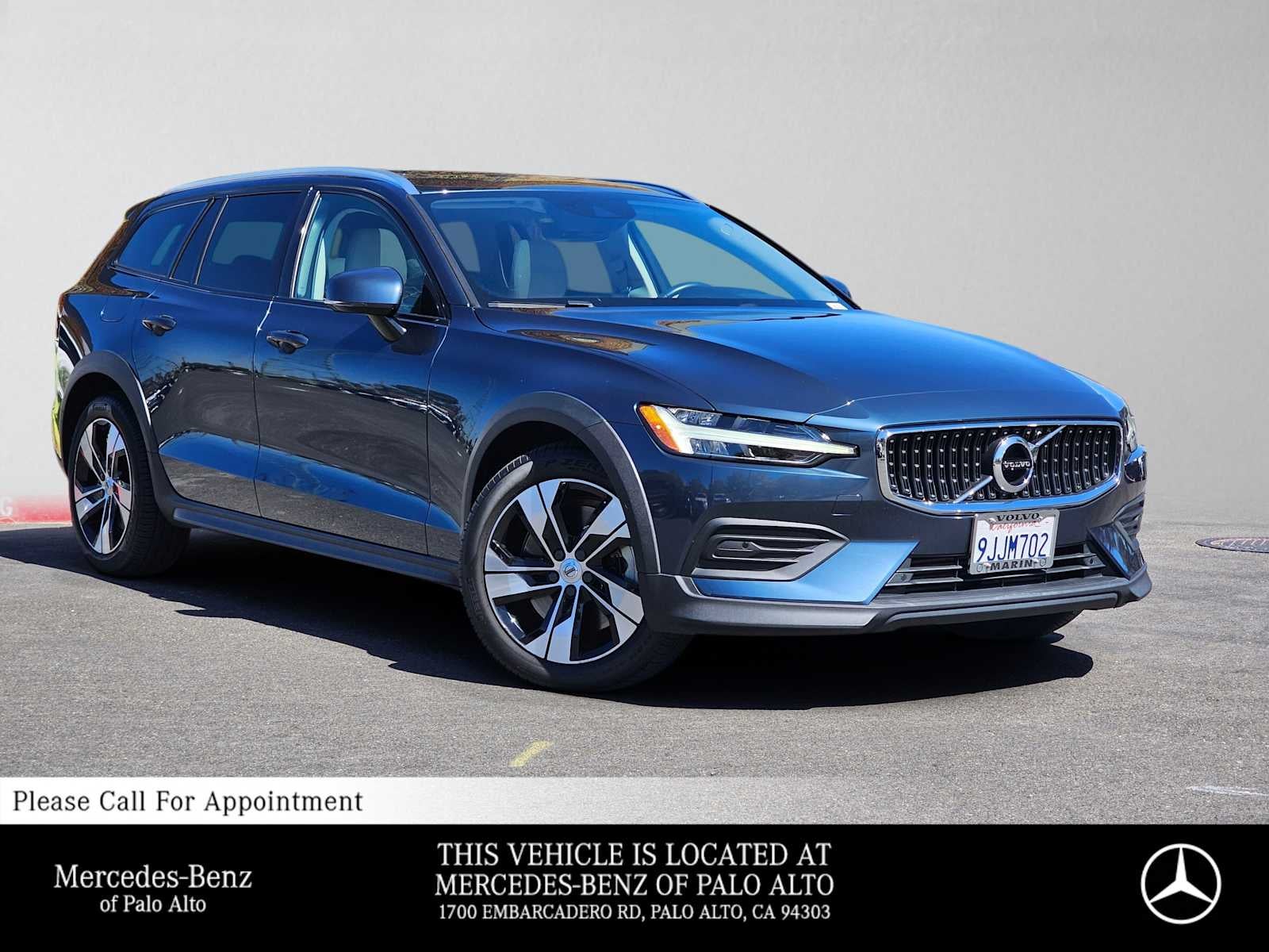 2020 Volvo V60 Cross Country Base